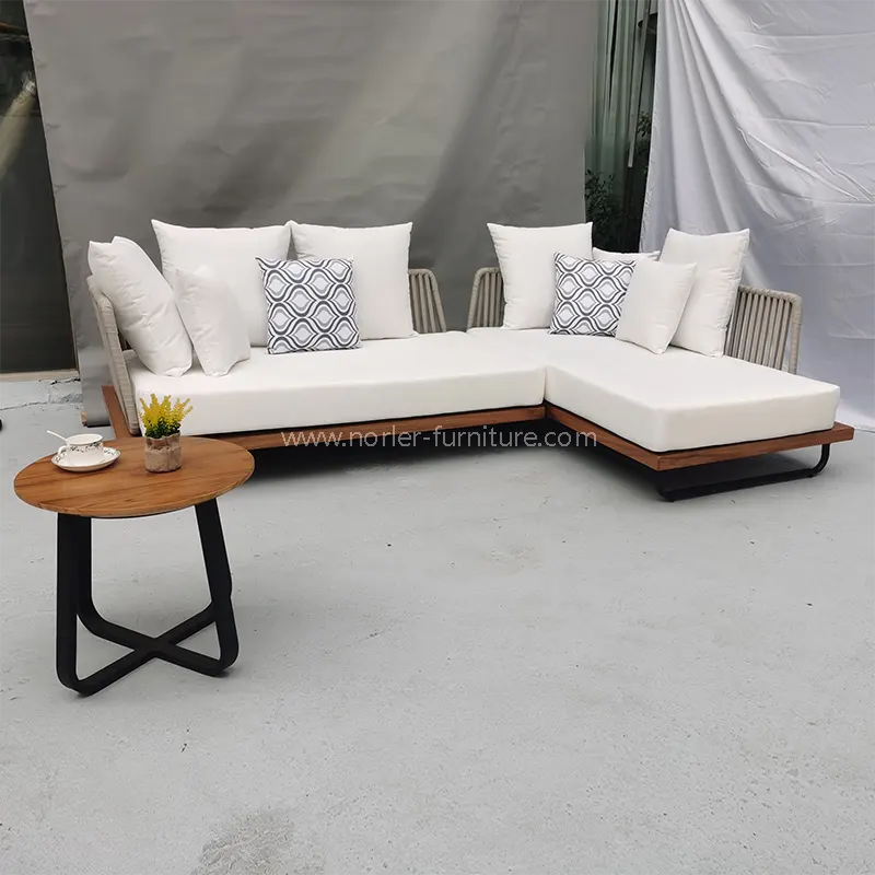 Adakah kayu jati benar -benar juara bertahan untuk sofa luar anda