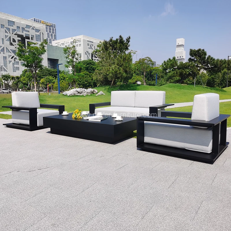 Sofa Luar Bingkai All Black Aluminium Terkini